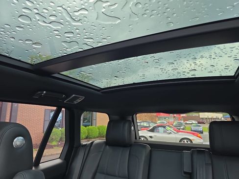 Used 2013 Land Rover Range Rover HSE image 50