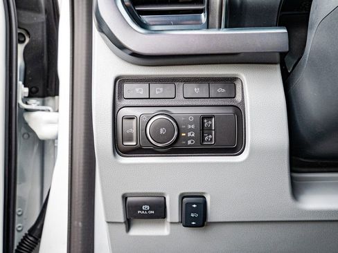 Used 2024 Ford F350 Limited w/ FX4 Off-Road Package image 17