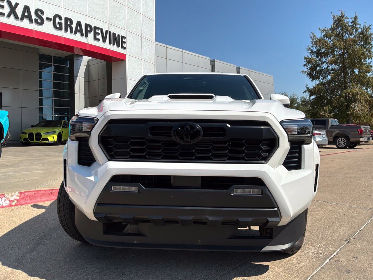 Used 2025 Toyota Tacoma TRD Sport RWD image 3