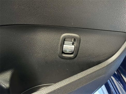 Certified 2023 Mercedes-Benz C 300 4MATIC Sedan image 13