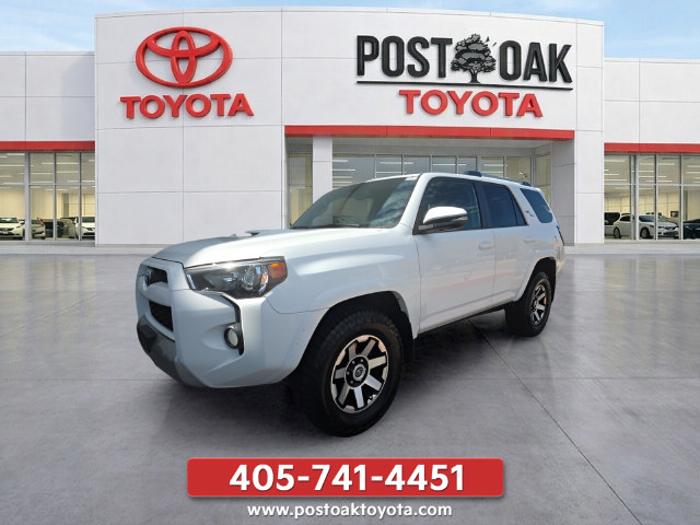 Used 2017 Toyota 4Runner TRD Off-Road Premium AWD/4WD image 2