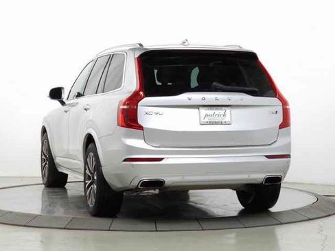 Used 2020 Volvo XC90 T6 Momentum w/ Protection Package Premier image 5