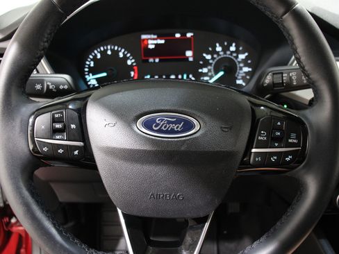 Used 2022 Ford Escape SEL image 10