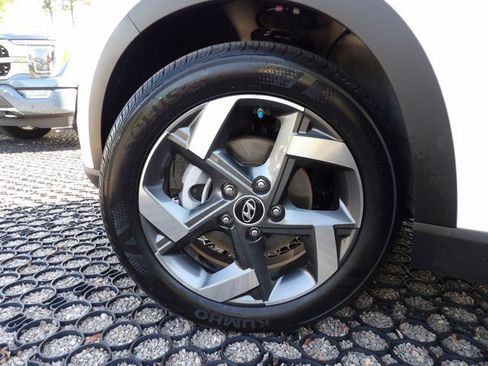 Used 2023 Hyundai Venue SEL FWD image 27