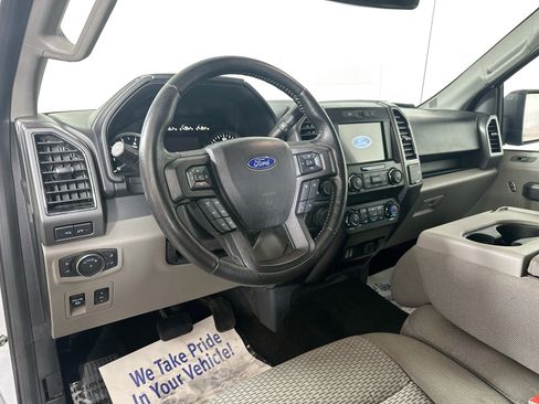 Used 2019 Ford F150 XLT w/ Equipment Group 302A Luxury AWD/4WD image 9