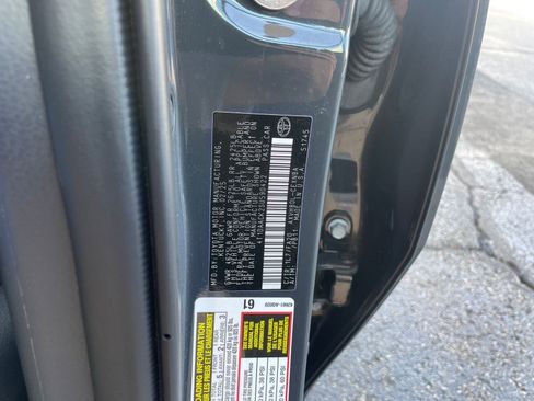 Used 2025 Toyota Camry LE image 28