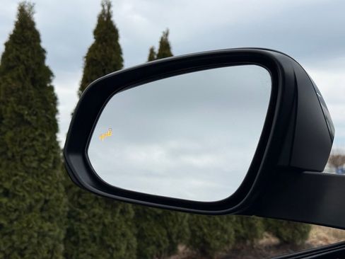 Used 2024 Toyota Tacoma TRD Sport image 21