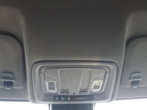 Used 2025 Chevrolet Silverado 1500 LT RWD image 27