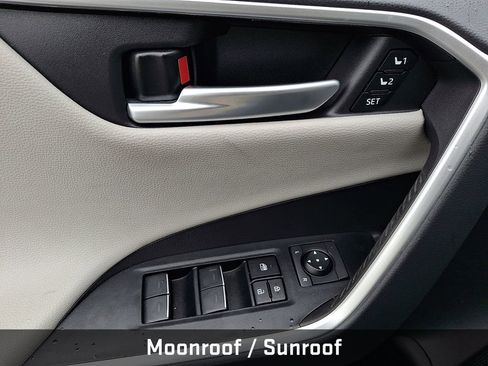 Used 2024 Toyota RAV4 Limited image 13