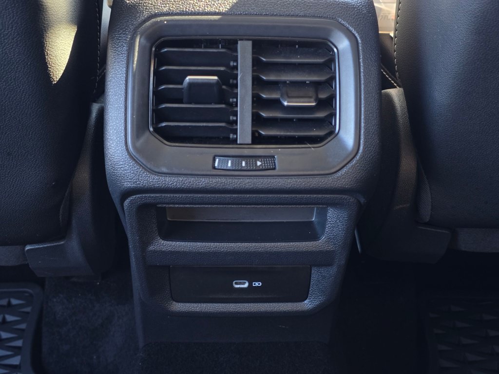 Used 2022 Volkswagen Taos SEL AWD/4WD image 18