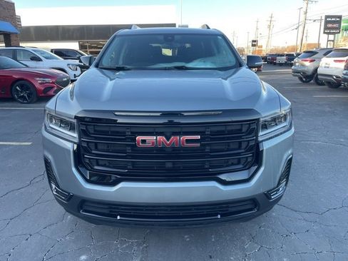 Certified 2023 GMC Acadia SLE w/ Driver Convenience Package image 2