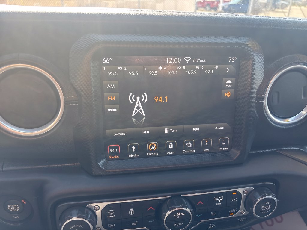 Used 2018 Jeep Wrangler Unlimited Sahara AWD/4WD image 23