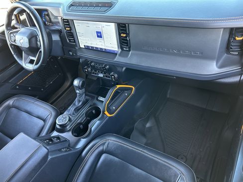 Used 2024 Ford Bronco Badlands image 11