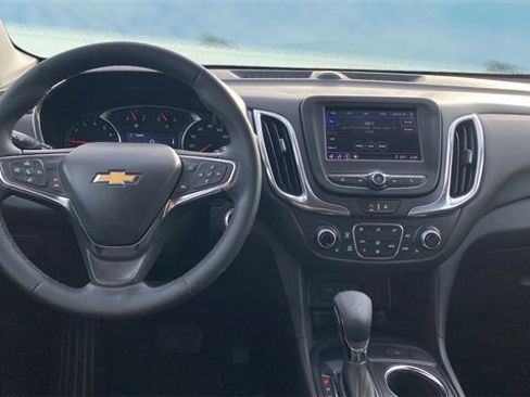 Used 2024 Chevrolet Equinox LT image 9