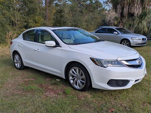 Used 2017 Acura ILX w/ Premium Package image 2