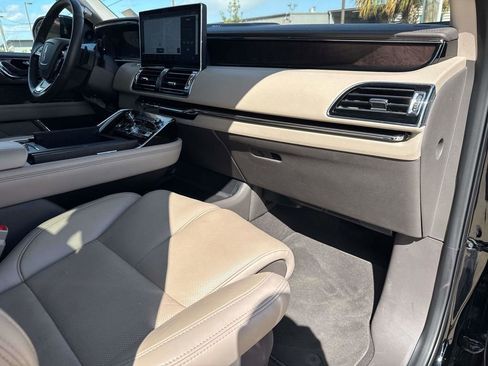 Certified 2024 Lincoln Navigator Reserve AWD/4WD image 16
