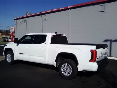 Used 2023 Toyota Tundra SR5 w/ SR5 Premium Package image 13