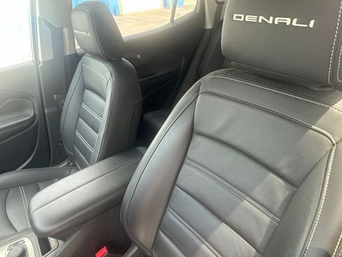 Used 2023 GMC Terrain Denali AWD/4WD image 8