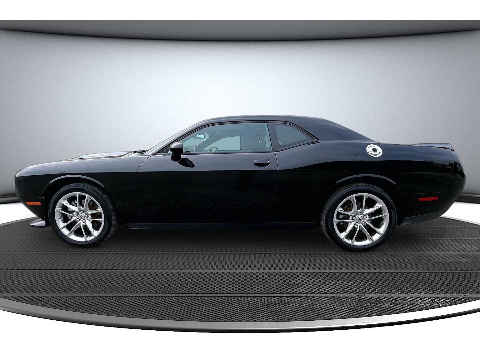 Certified 2022 Dodge Challenger GT w/ Cold Weather Group AWD/4WD image 17