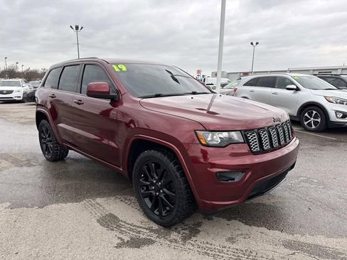 Used 2019 Jeep Grand Cherokee Altitude image 1
