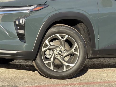 New 2026 Chevrolet Trax LT w/ LT Convenience Package image 8