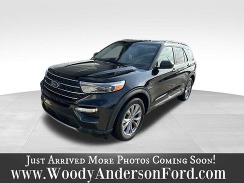 Certified 2022 Ford Explorer XLT w/ Equipment Group 202A image 1