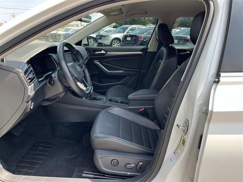 Used 2022 Volkswagen Jetta SE image 20