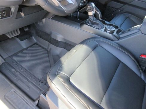 New 2025 Ford Bronco Badlands image 16