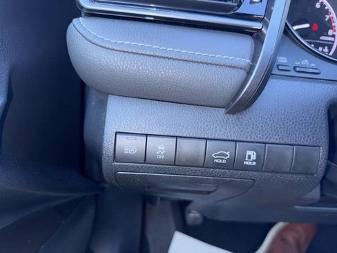 Used 2023 Toyota Camry SE image 17