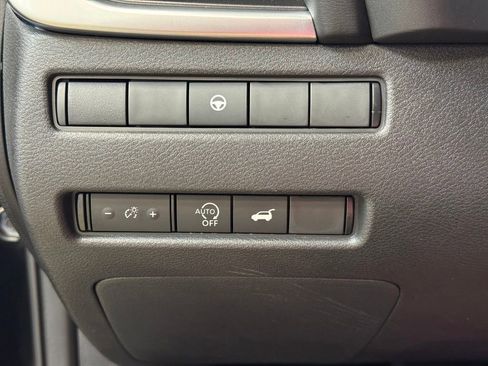 Used 2023 Nissan Rogue SV w/ SV Premium B Package AWD/4WD image 28