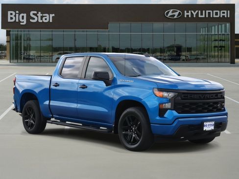 Used 2023 Chevrolet Silverado 1500 Custom image 6