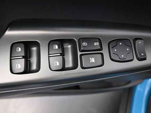 Certified 2022 Hyundai Kona SE image 12