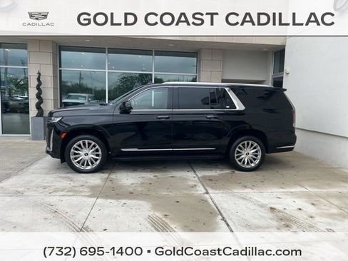Certified 2024 Cadillac Escalade ESV Premium Luxury AWD/4WD image 2