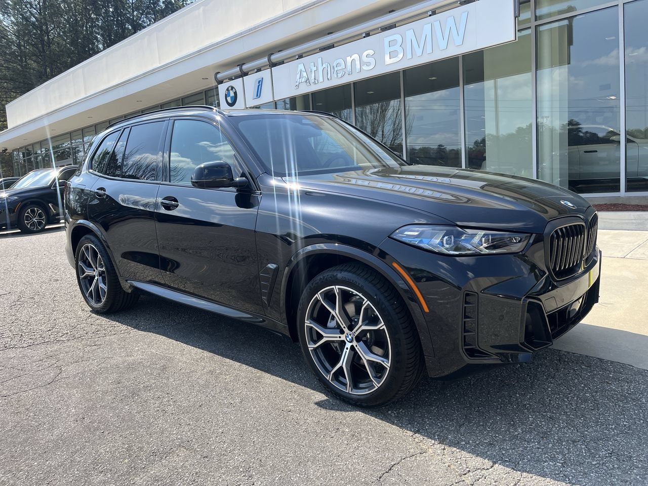 Used 2026 BMW X5 xDrive40i w/ M Sport Package AWD/4WD image 2