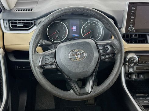Used 2021 Toyota RAV4 XLE w/ Convenience Package image 18