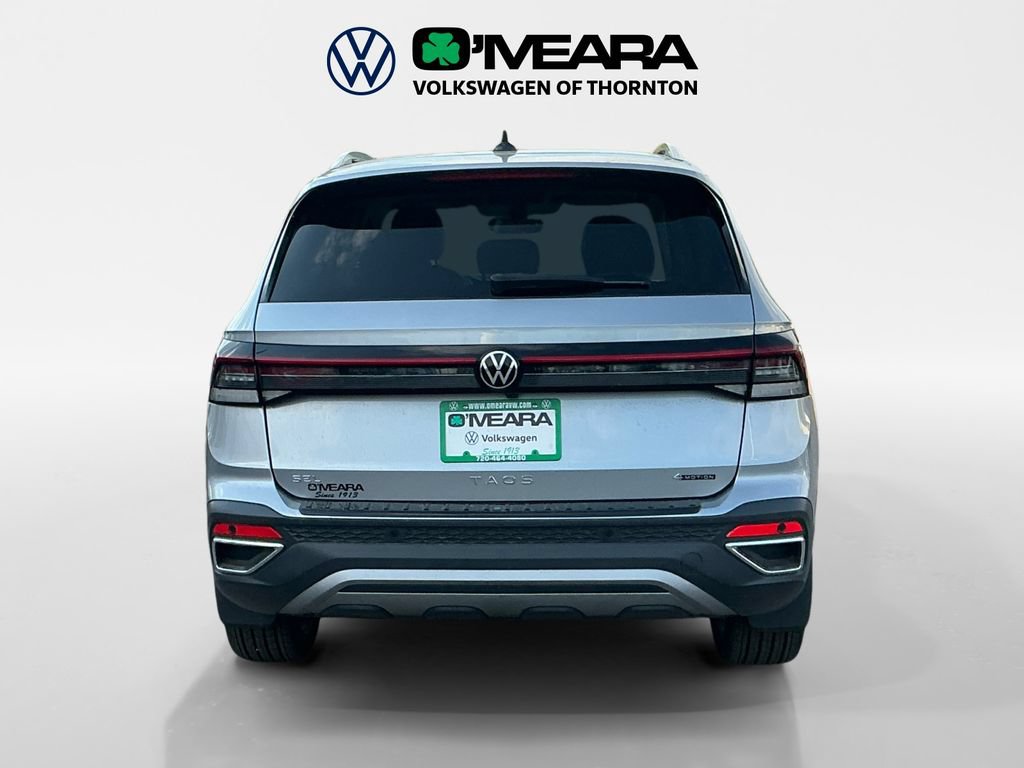 Used 2025 Volkswagen Taos SEL w/ Taos Adventure Package (SXB) AWD/4WD image 4