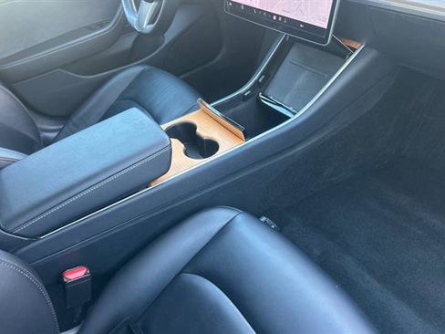 Used 2017 Tesla Model 3 Long Range image 16