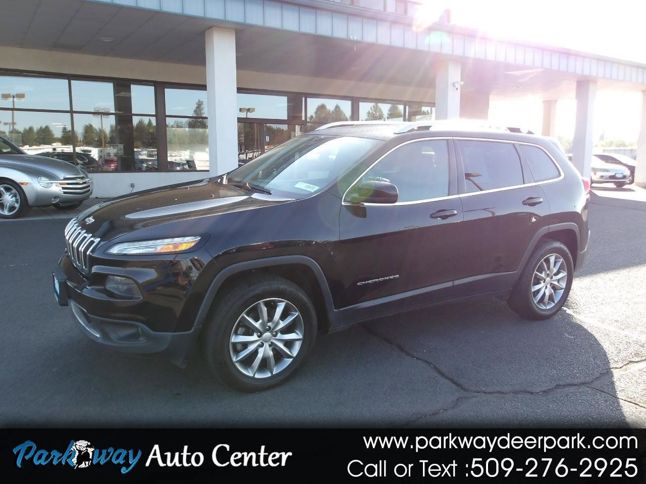Used 2018 Jeep Cherokee Limited w/ Trailer Tow Group AWD/4WD image 1