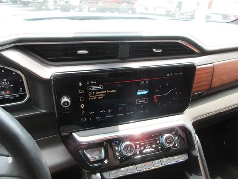 Certified 2023 GMC Sierra 1500 Denali Ultimate AWD/4WD image 31