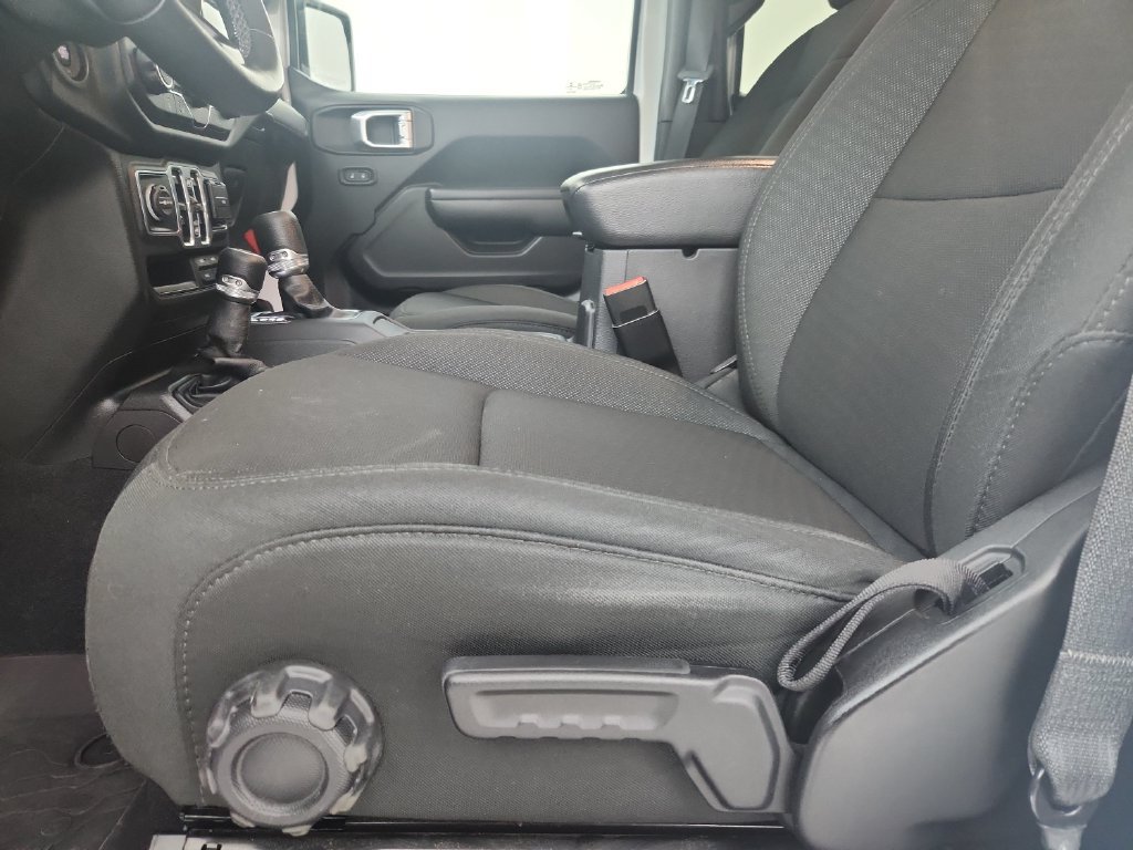 Certified 2020 Jeep Gladiator Sport AWD/4WD image 22