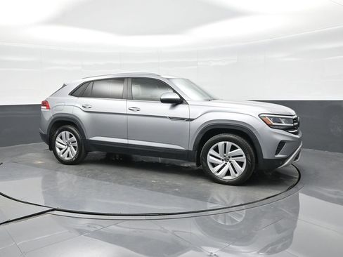 Used 2020 Volkswagen Atlas Cross Sport SE image 10