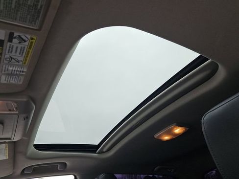 Used 2014 Toyota Tundra Limited image 16