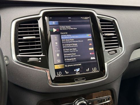 Used 2018 Volvo XC90 T8 Momentum w/ Convenience Package image 21