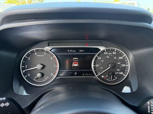 Used 2024 Nissan Rogue S AWD/4WD image 15