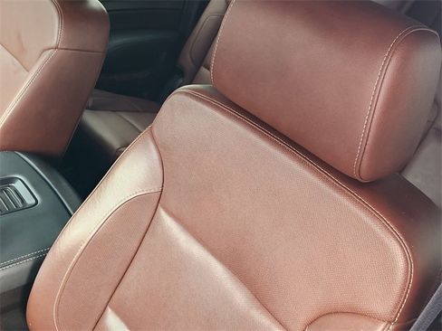 Used 2019 Chevrolet Suburban Premier w/ Premier Plus Edition image 24