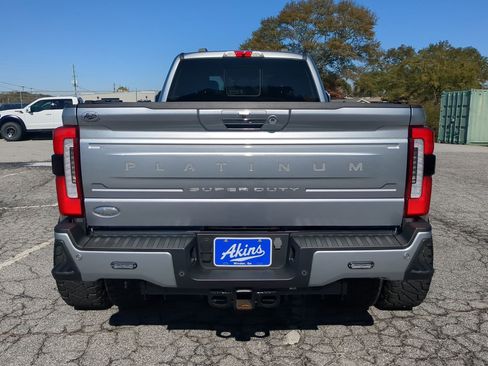 Used 2023 Ford F450 Platinum w/ FX4 Off-Road Package image 4