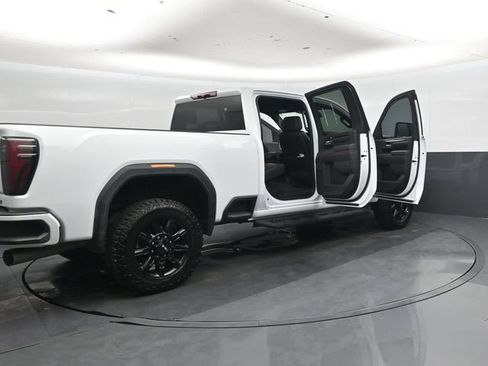 Used 2025 GMC Sierra 2500 AT4 AWD/4WD image 47