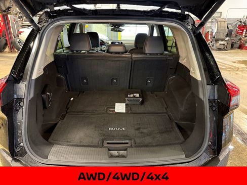 Certified 2023 Nissan Rogue SL image 9