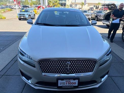 Used 2017 Lincoln MKZ Reserve FWD image 2