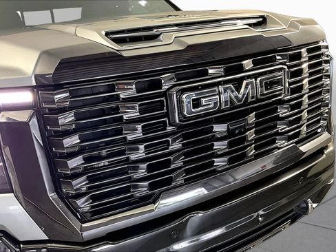 Used 2024 GMC Sierra 2500 Denali Ultimate AWD/4WD image 54